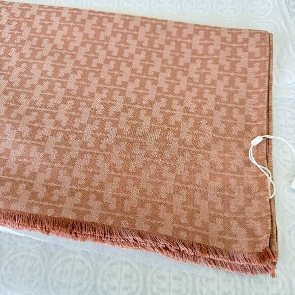 Last 2‼️TORY BURCH MOSAIC LOGO JACQUARD SCARF - Picture 2 of 7